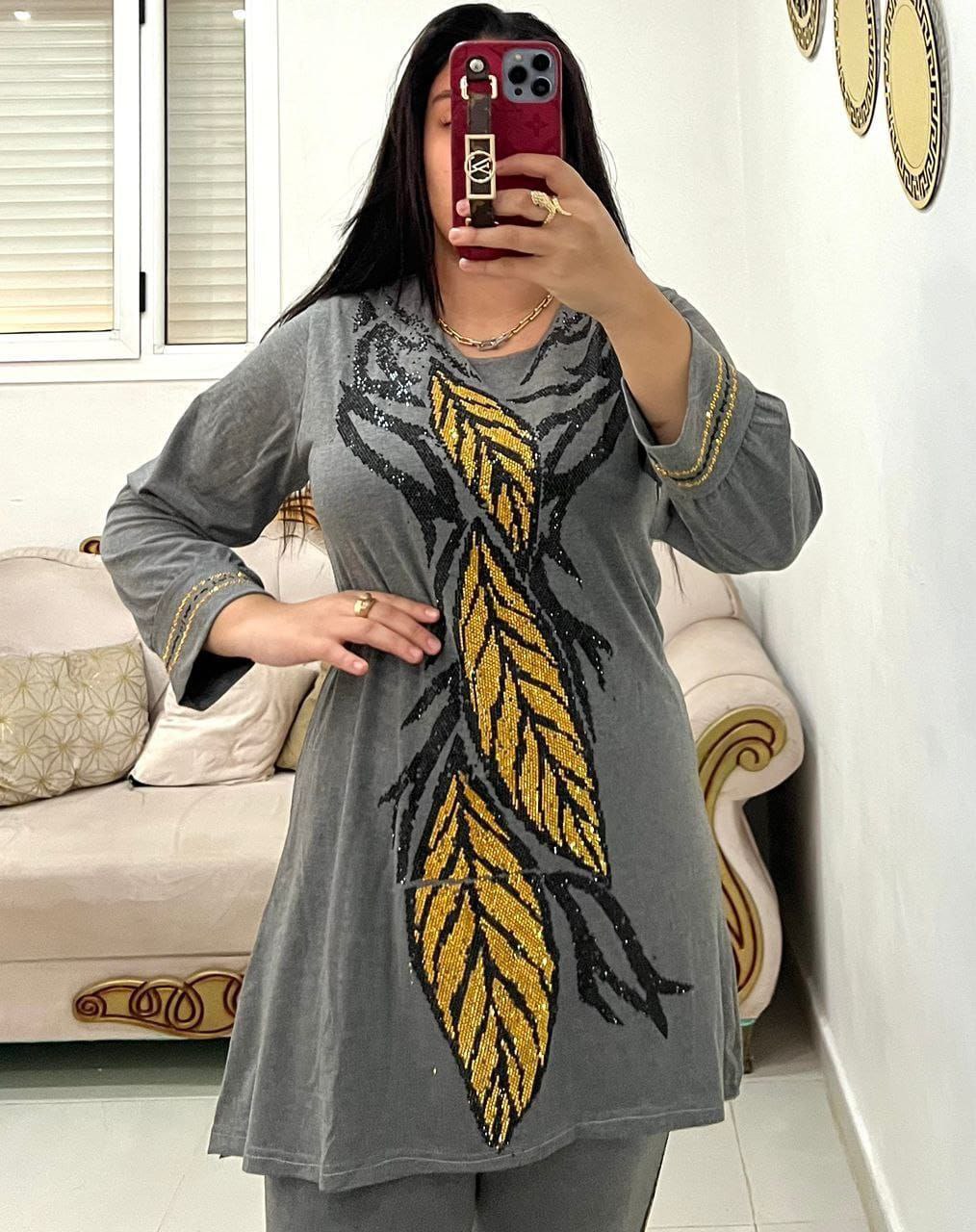 هذا الفستان يجمع بين ✅النعومة ✅الراحة ✅الاناقة ✅ تفاصيل مدروسة 🌸خلي صغيرتك تلمع في كل مناسبة 🌷 ✨ البيع بالحبة ✨