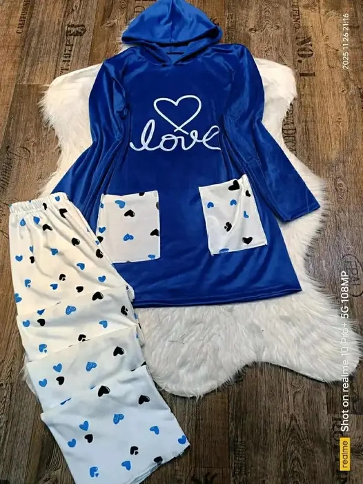 بيجامة نساء