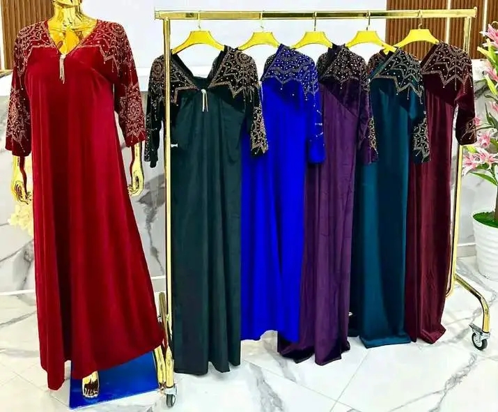 فساتين نسائية بالوان جميلة