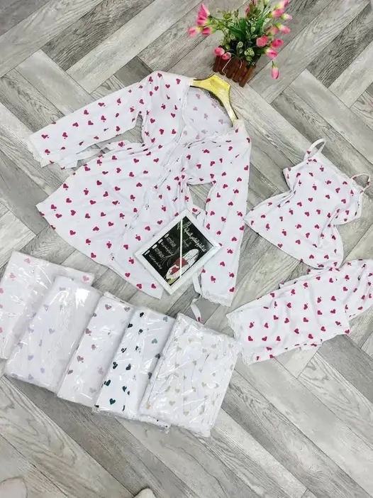 بيجامة نساء