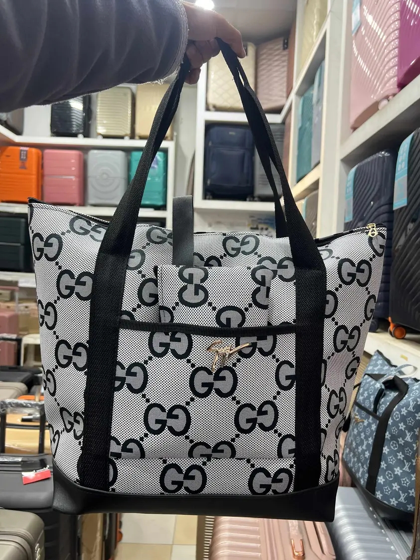 حقائب امتعة  كبيرة