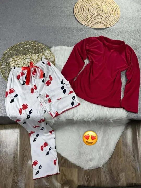 بيجامة لاكوت