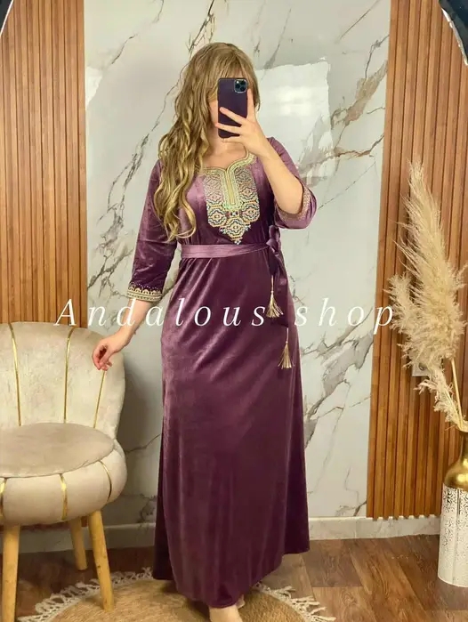 فساتين نسائية بالوان جميلة