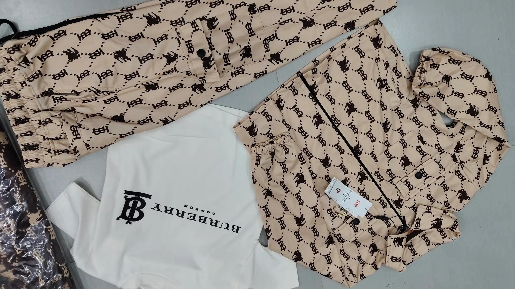 طقم أطفال عصري ومريح 👖✨ image