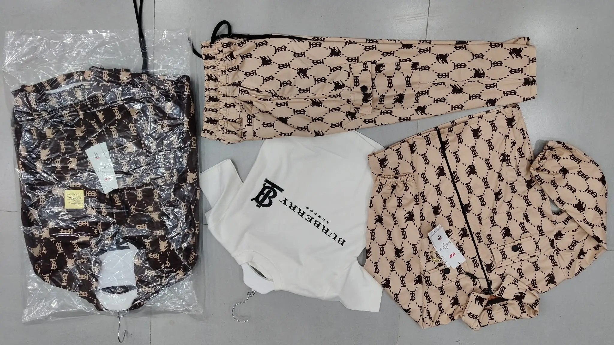 طقم أطفال عصري ومريح 👖✨ image