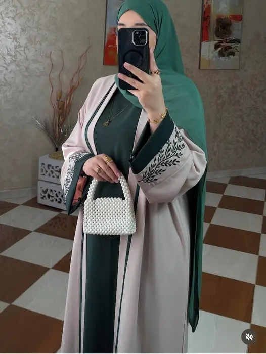 عباءة 2 بياس image