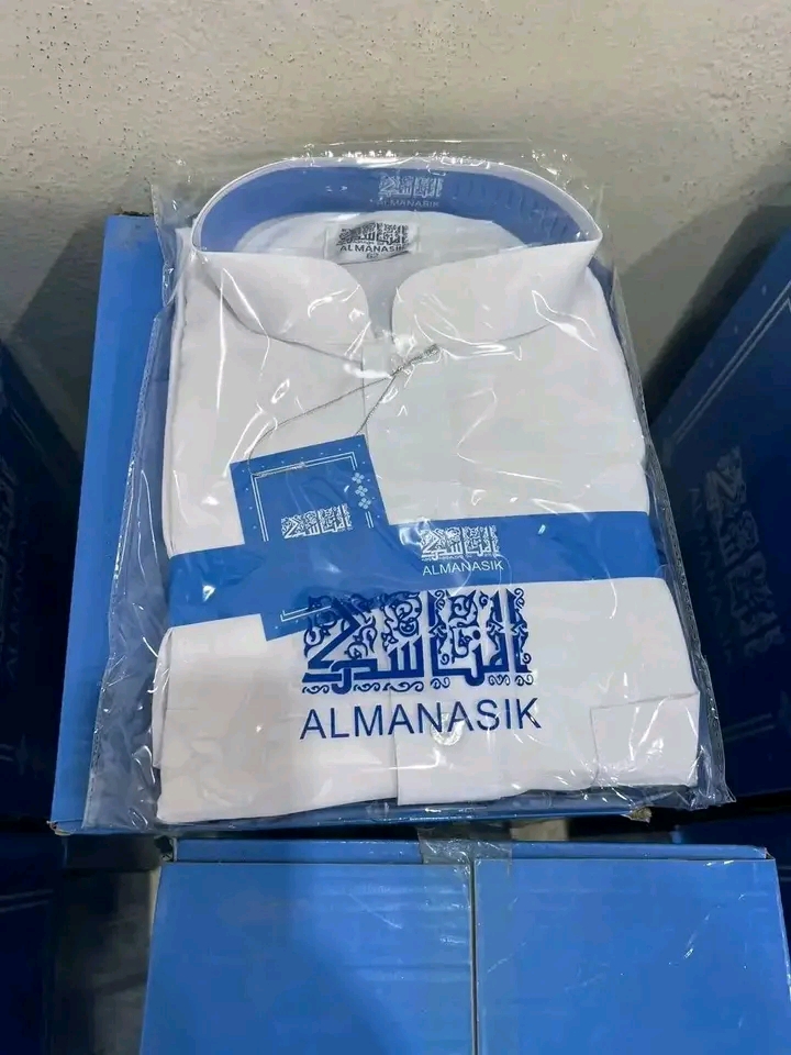 قميص المناسك لون ابيض فقط