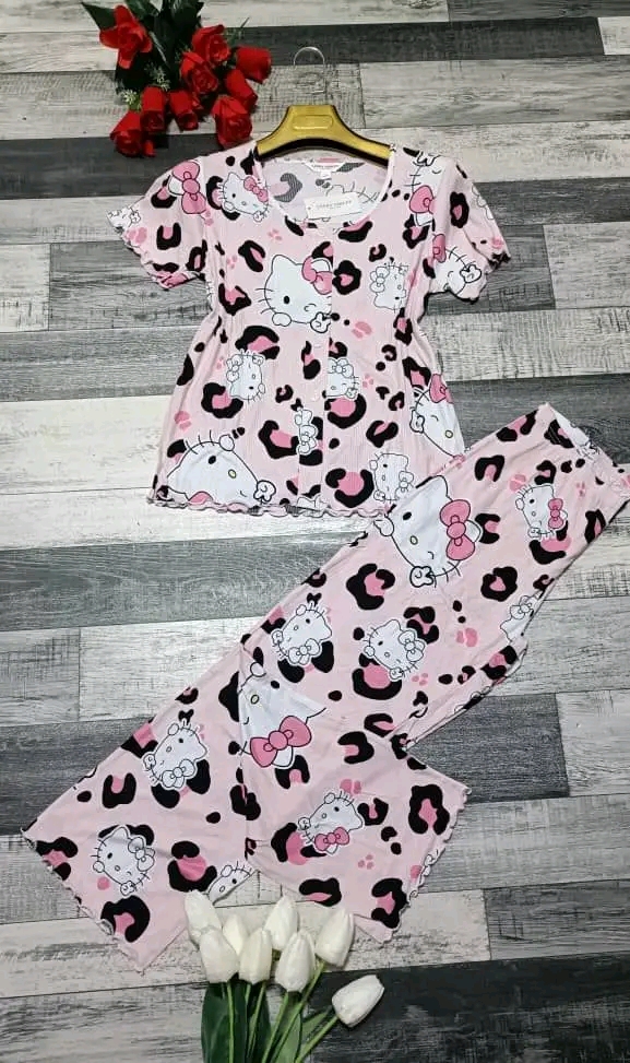 بيجامة لورا اشلي