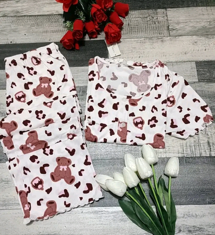 بيجامة لورا اشلي image