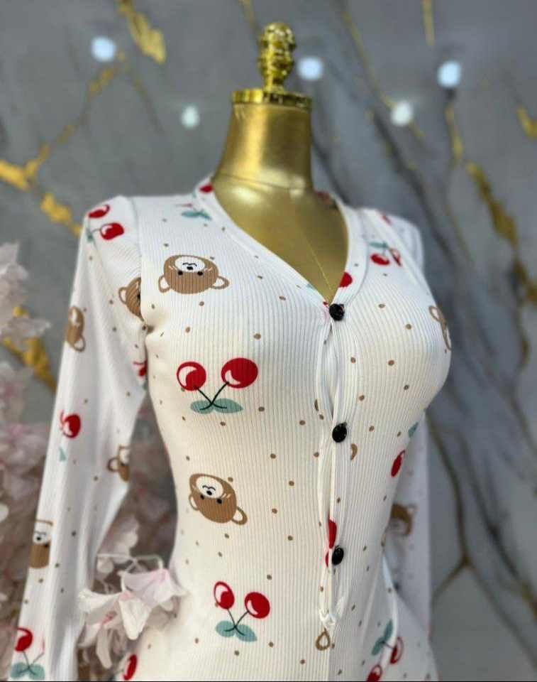 بيجامة نساء image