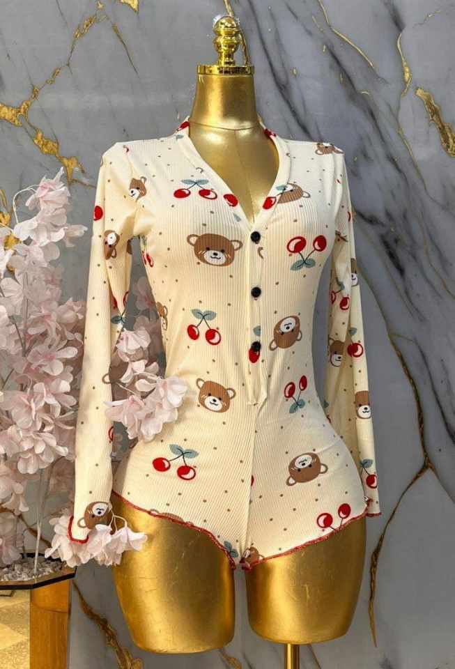 بيجامة نساء image