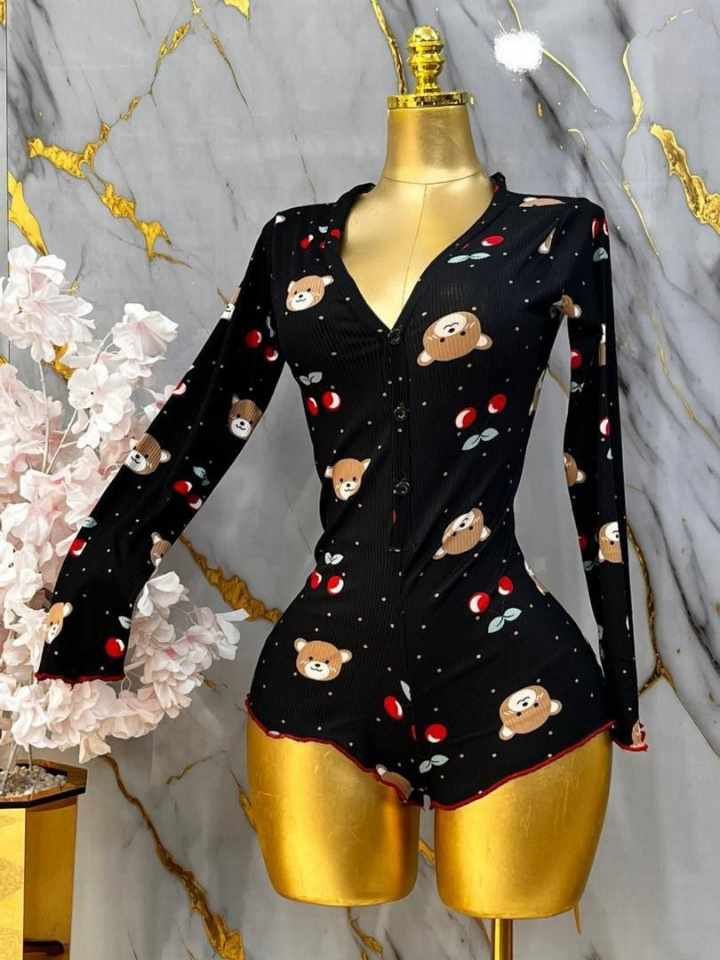 بيجامة نساء image