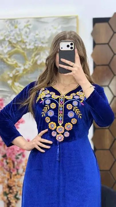 #موديل_الورد نوع القماش: قطيفة 450 غ طرزة باسيبلا المقاسات : سطوندار ( يلبس L XL XXL ) عدد الألوان: 6 الوان التوصيل متوفر 58 ولاية السعر 1400 جملة image