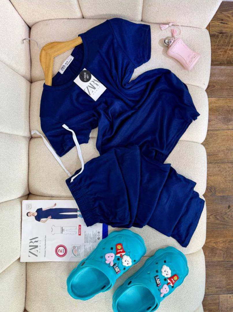 بيجامة zara image