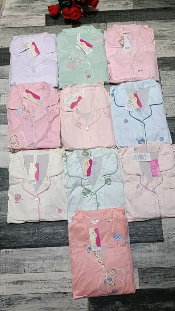 بيجامة قفلة