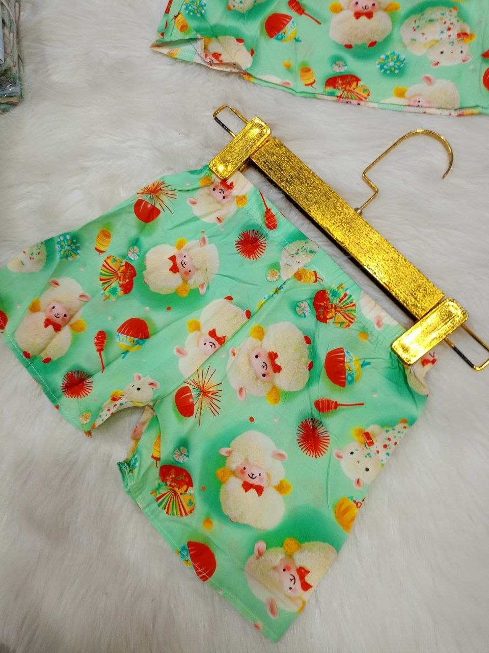 انصوبل اولاد صغار