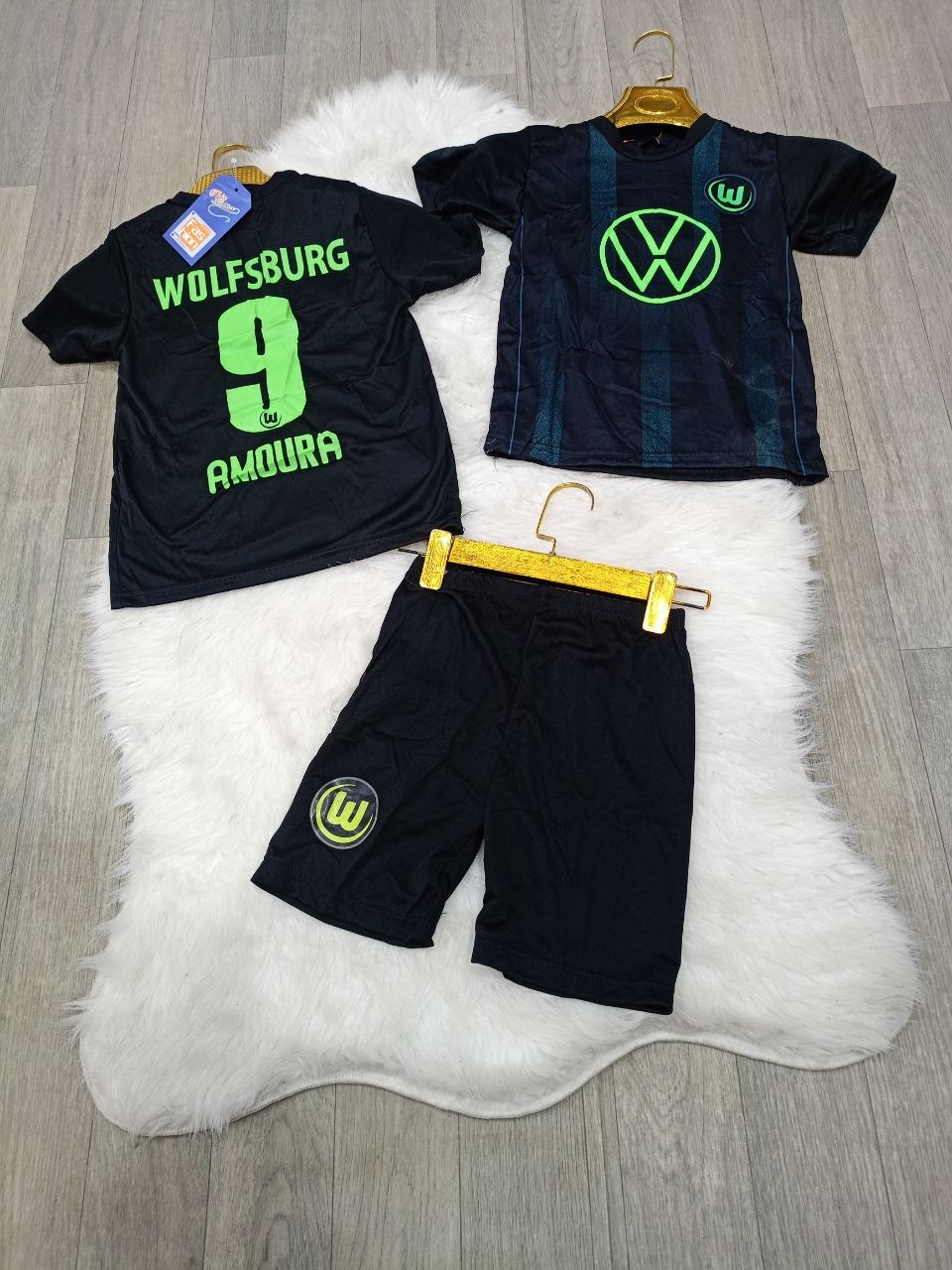 انصوبل اولاد صغار image