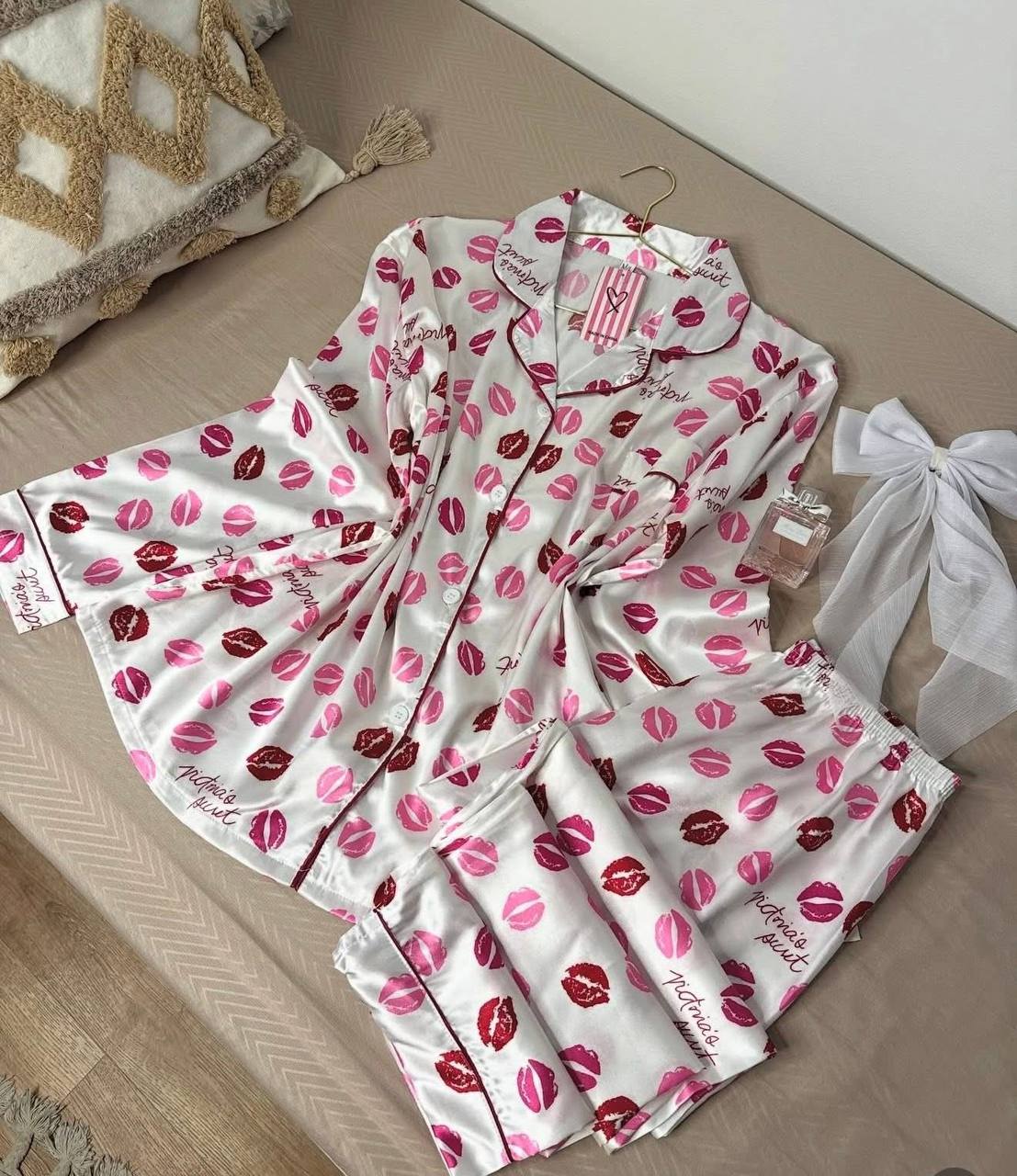 بيجاما ساتان image