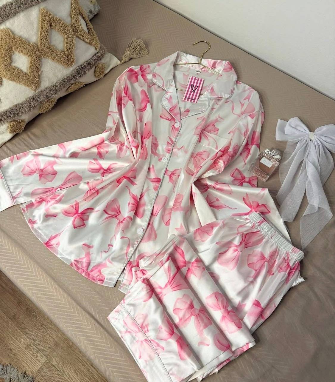 بيجاما ساتان image