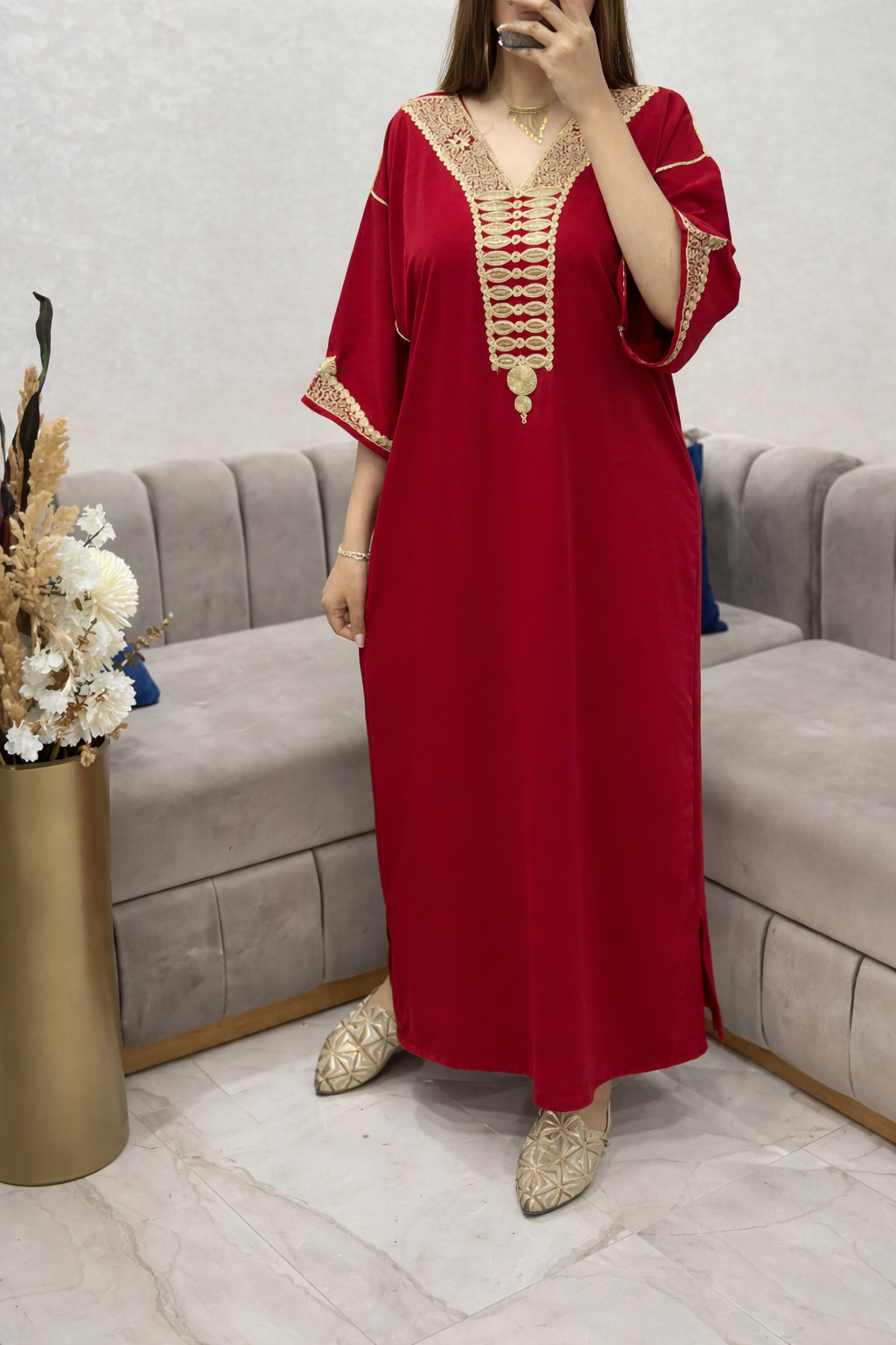 قندورة كراب جوليا بتطريز ذهبي أنيق