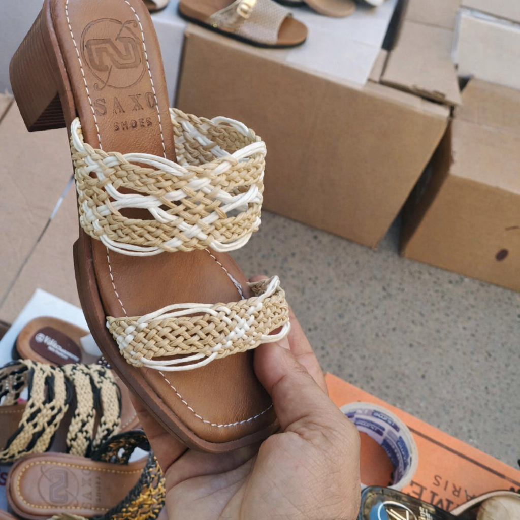 صندل نسائي أنيق بكعب مريح