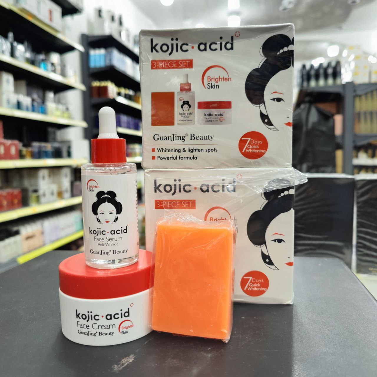 Ensemble Éclaircissant Kojic Acid GuanJing Beauty - 3 Pièces (Sérum + Crème + Savon).