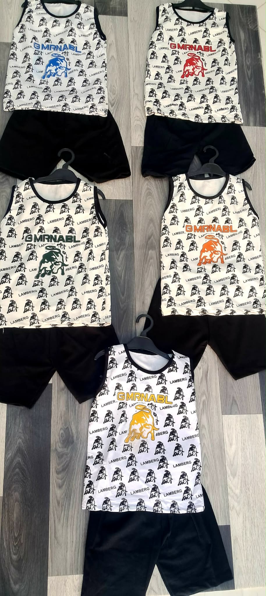 ملابس أطفال