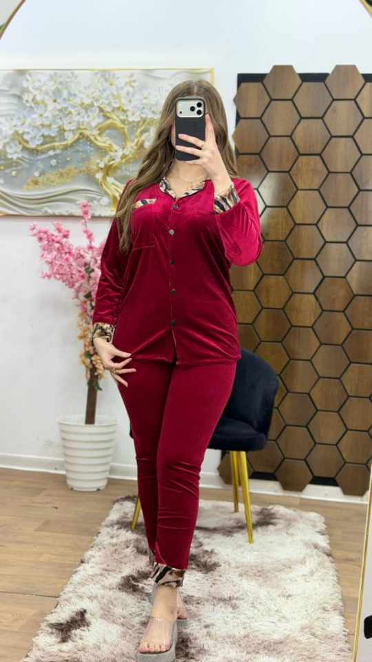 بيجاما قطيفة image