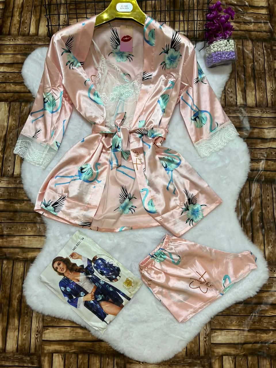 بيجامة 3 بياس