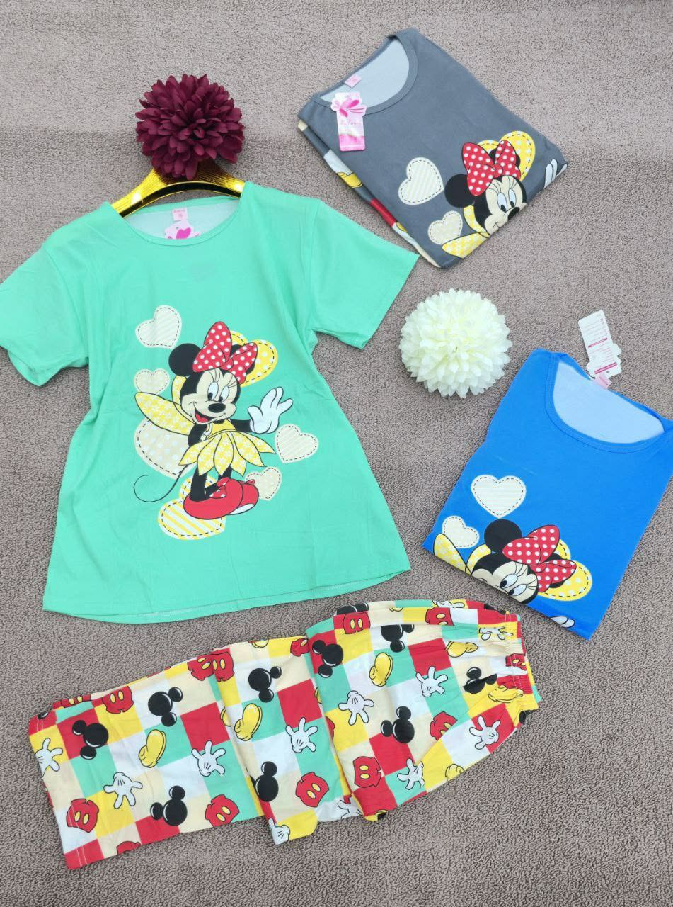 بيجامة بنوتات