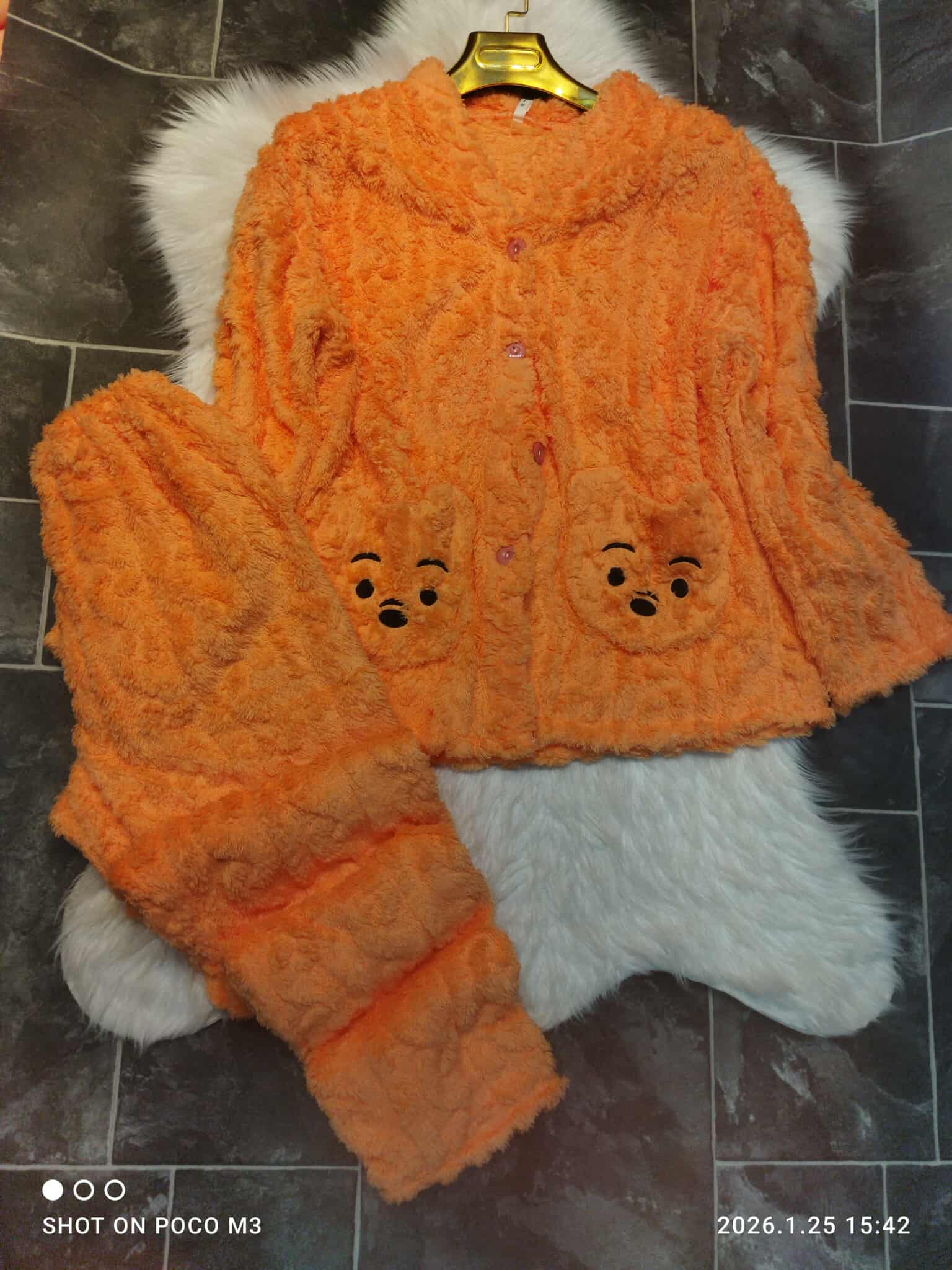 بيجامة بولار قفلة