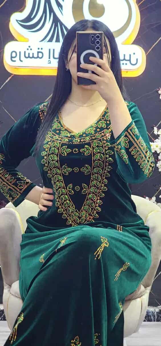 روبة قطيفة روايال image