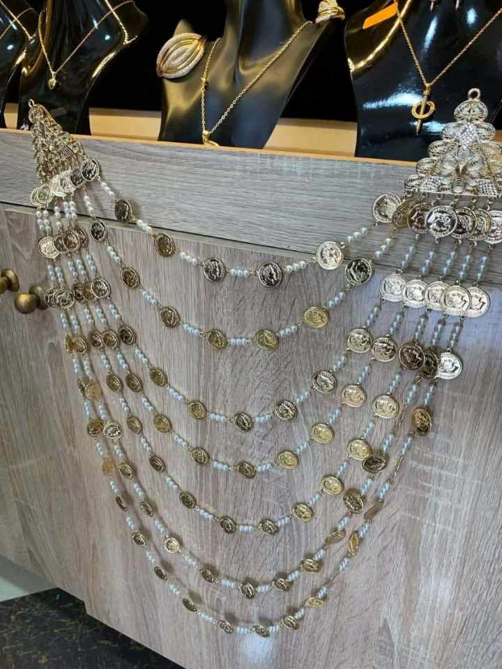 صدرية لويز image