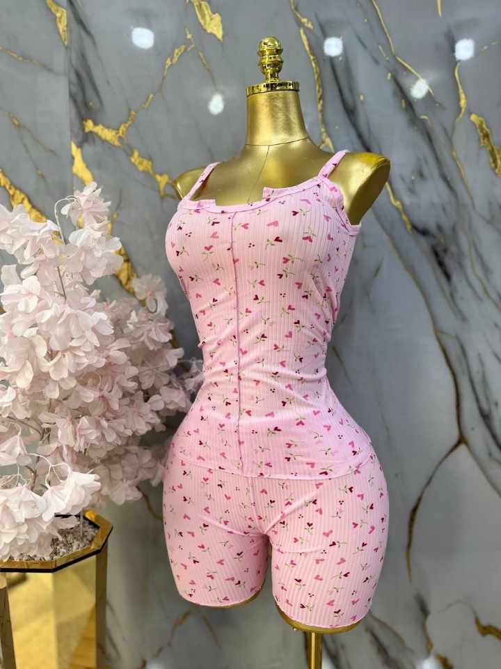 بيستي شورت فلوري image