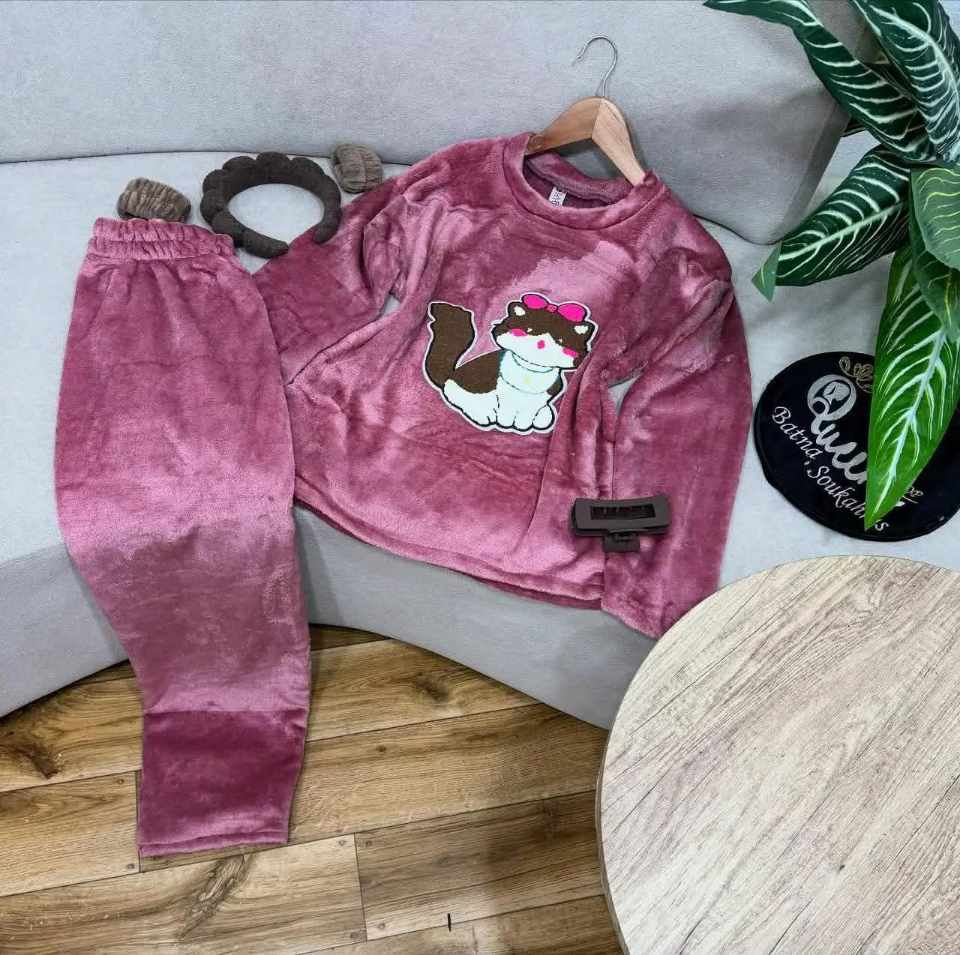 بيجامة بولار image