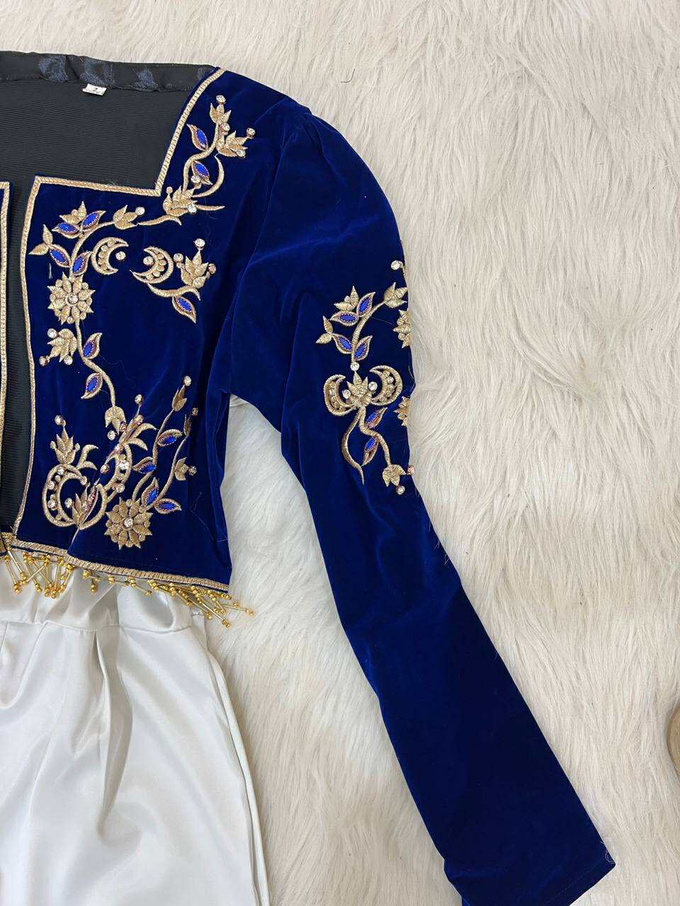 سروال وفاسا بالطرز image