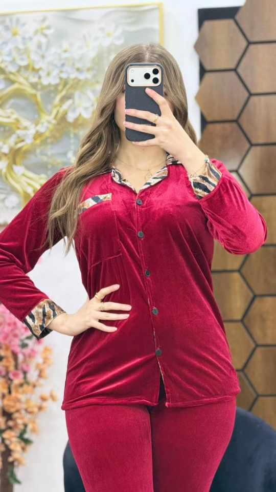 بيجاما قطيفة image